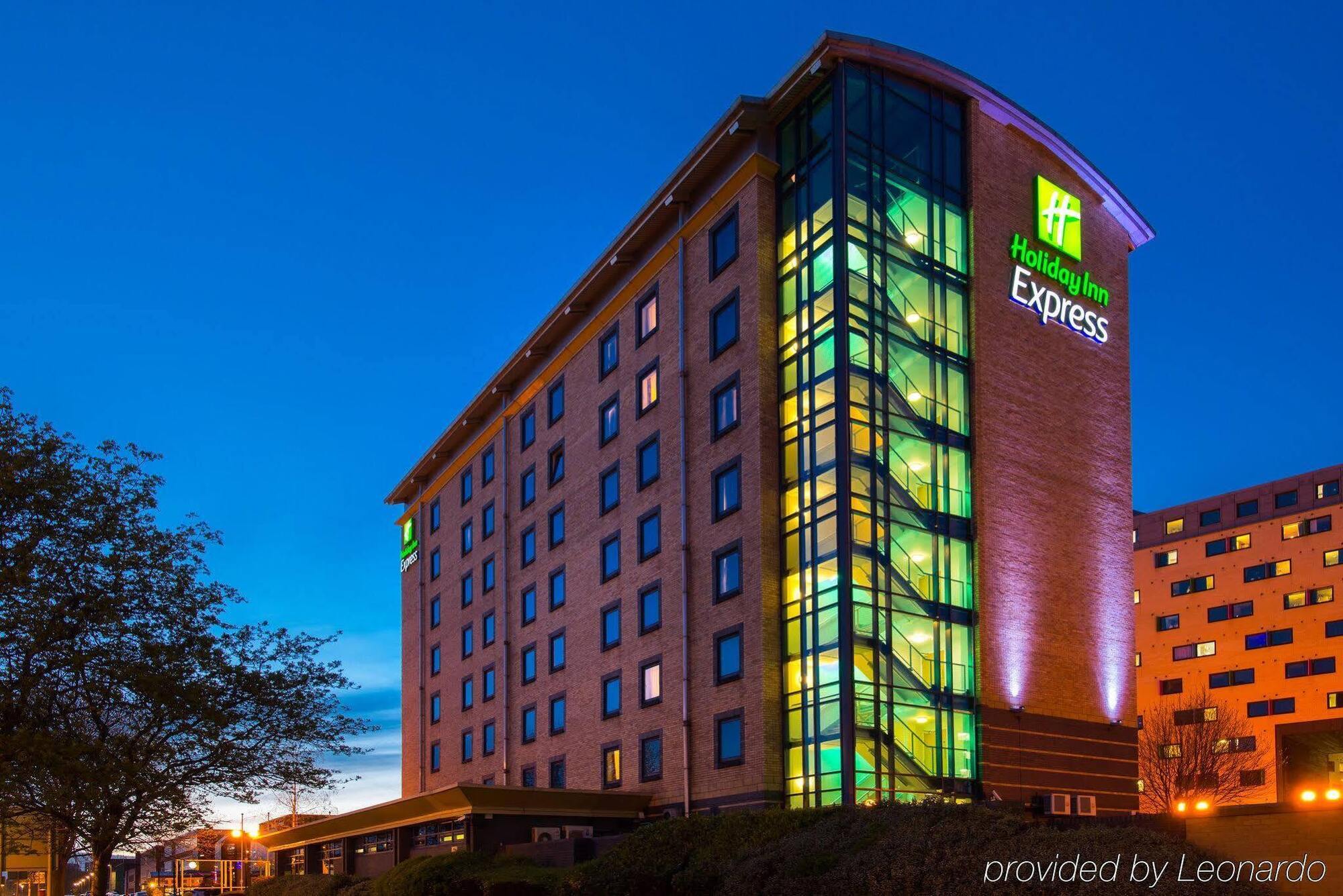 Holiday Inn Express Leeds City Centre By Ihg Eksteriør billede
